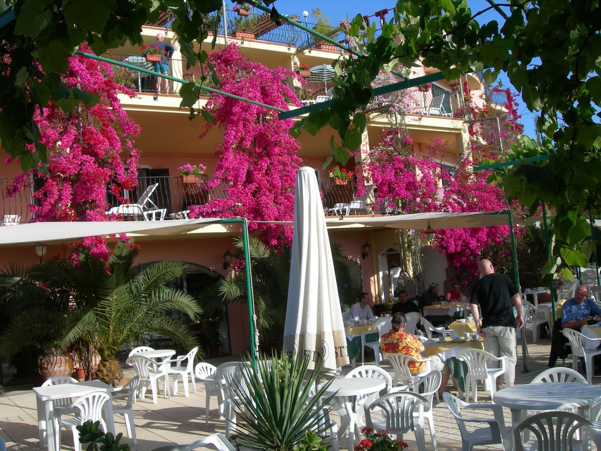 Hotel Domus De Janas Sul Mare Bari Sardo Zewnętrze zdjęcie