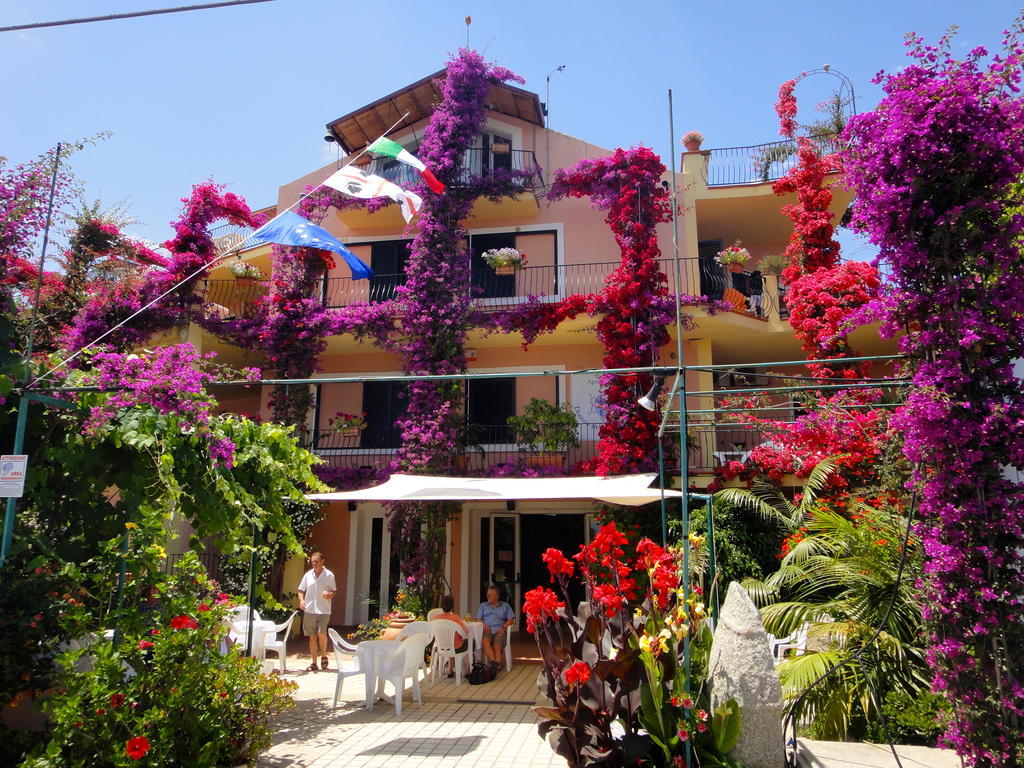 Hotel Domus De Janas Sul Mare Bari Sardo Zewnętrze zdjęcie